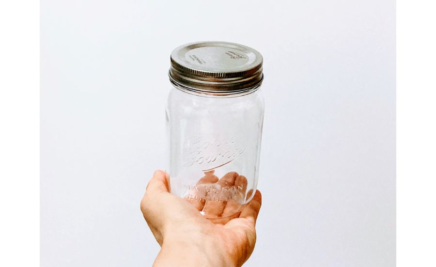 プラスチックの容器