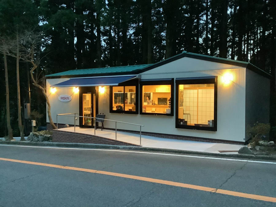 piskaの夜の様子