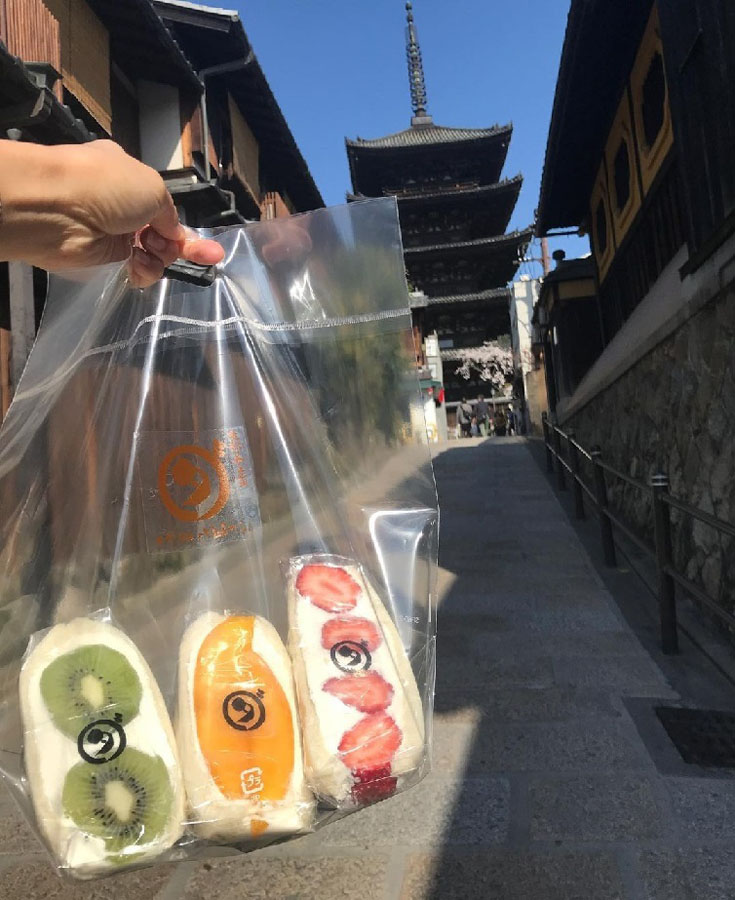 テイクアウトもできるダイワのフルーツサンド