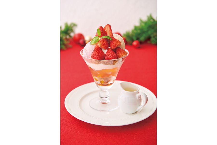 イチゴとリンゴのパフェ