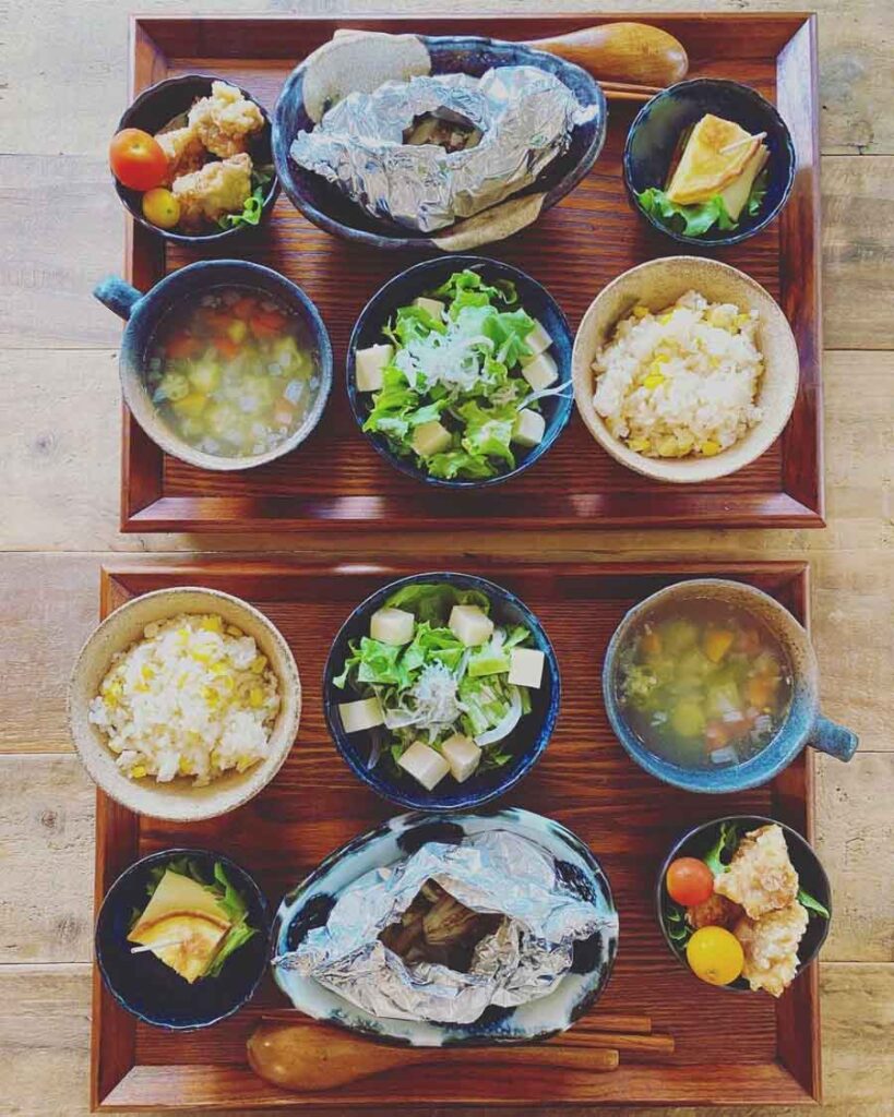 パブリックキッチンの定食