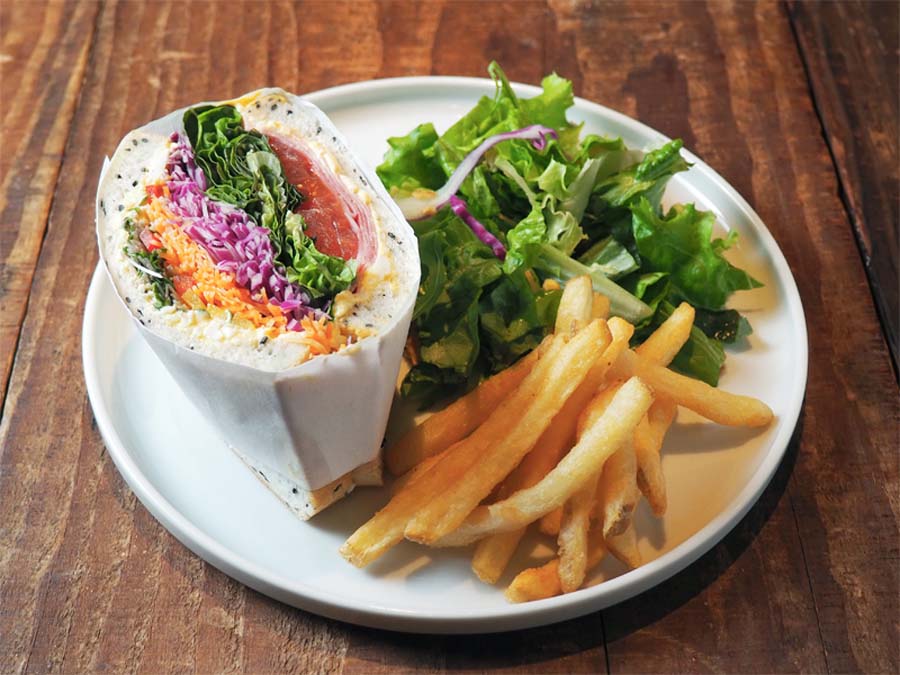 ベシャメルカフェのサンド