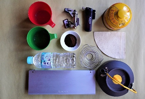 外でコーヒーを飲むための道具一式