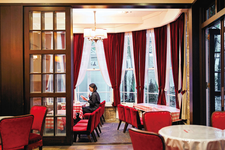 イノダコーヒ 本店のレトロな休館