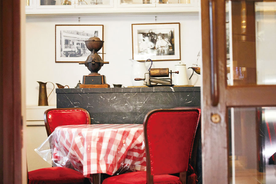 開店当時の内装を再現したメモリアル館