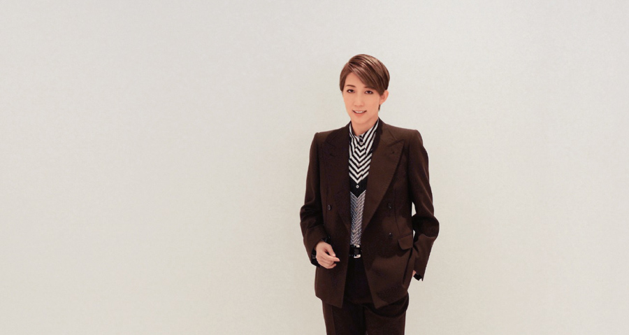 宝塚歌劇団・宙組トップスター真風涼帆さんインタビュー 。初舞台を踏んだ大作ミュージカルにトップスターとして再び挑む！