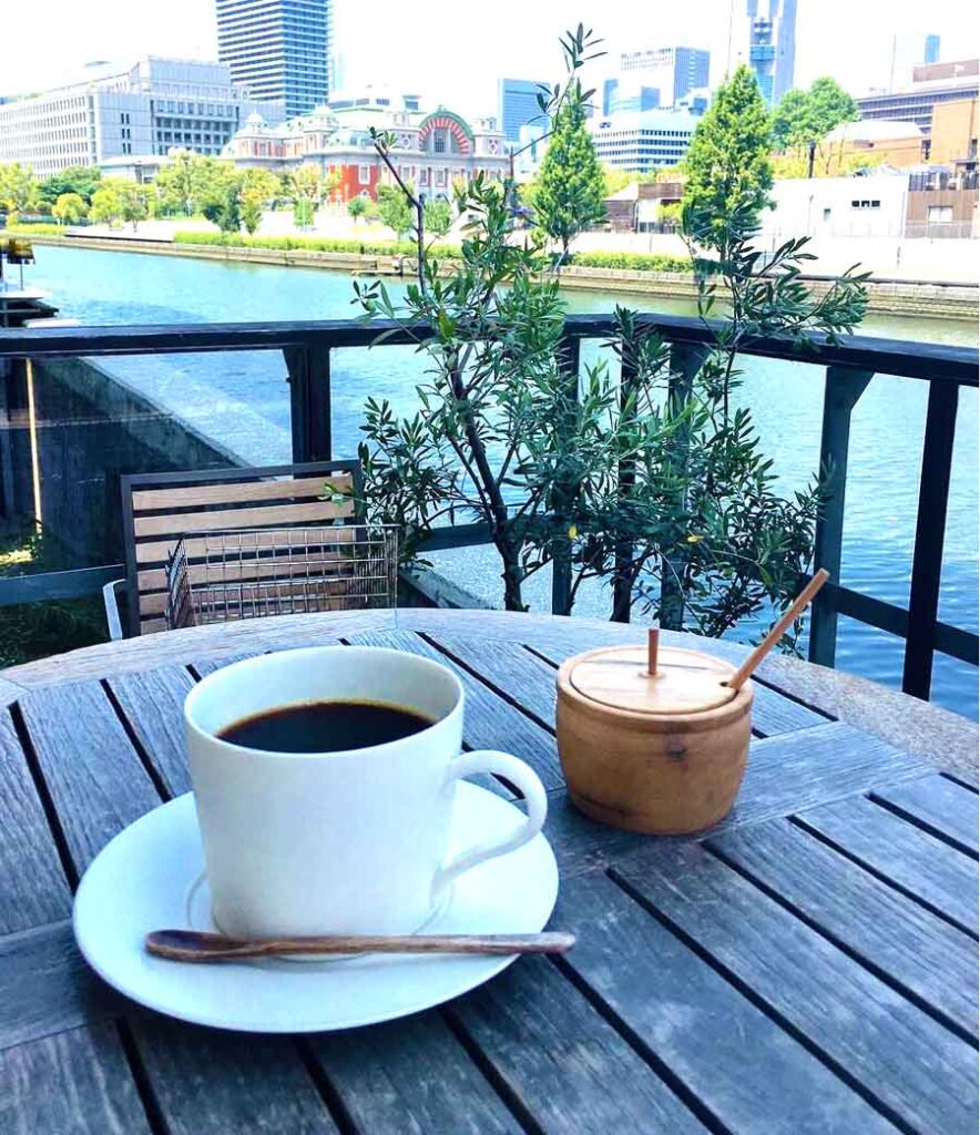 モトコーヒーテラス席