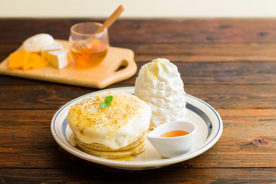 数種のチーズのおいしさが味わえるパンケーキ