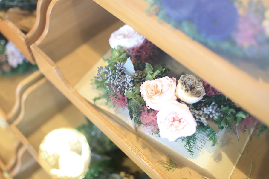 お花の廃棄率ゼロのフラワーサロン「GROUND」を夫婦で運営。