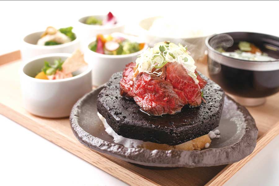 梅田ちょうつがいの一汁六菜ランチ