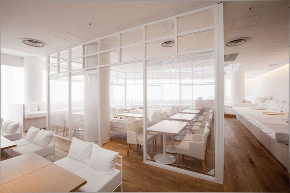 明るい開放的なchano-ma店内