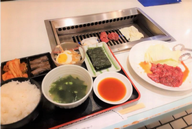 梅田明月館ハラミ定食