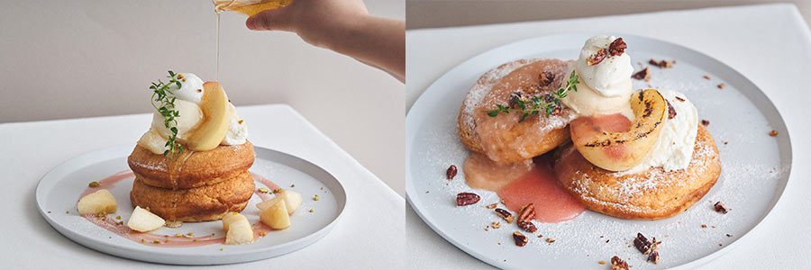 フレッシュとベイクドの桃のパンケーキ