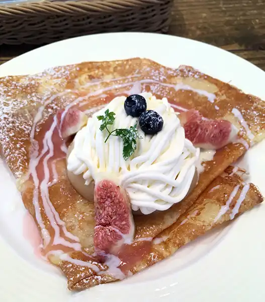 シャンデレールのいちじくのクレープ