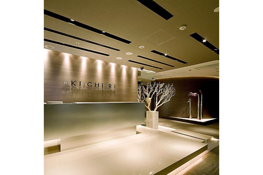 「KICHIRI茶屋町阪急駅前」の内観
