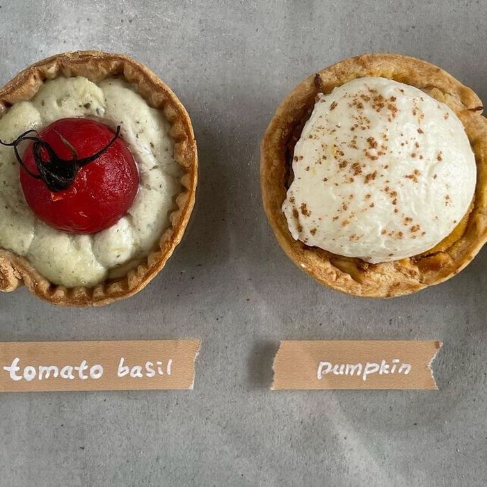 パンプキンパイとトマトバジルパイ