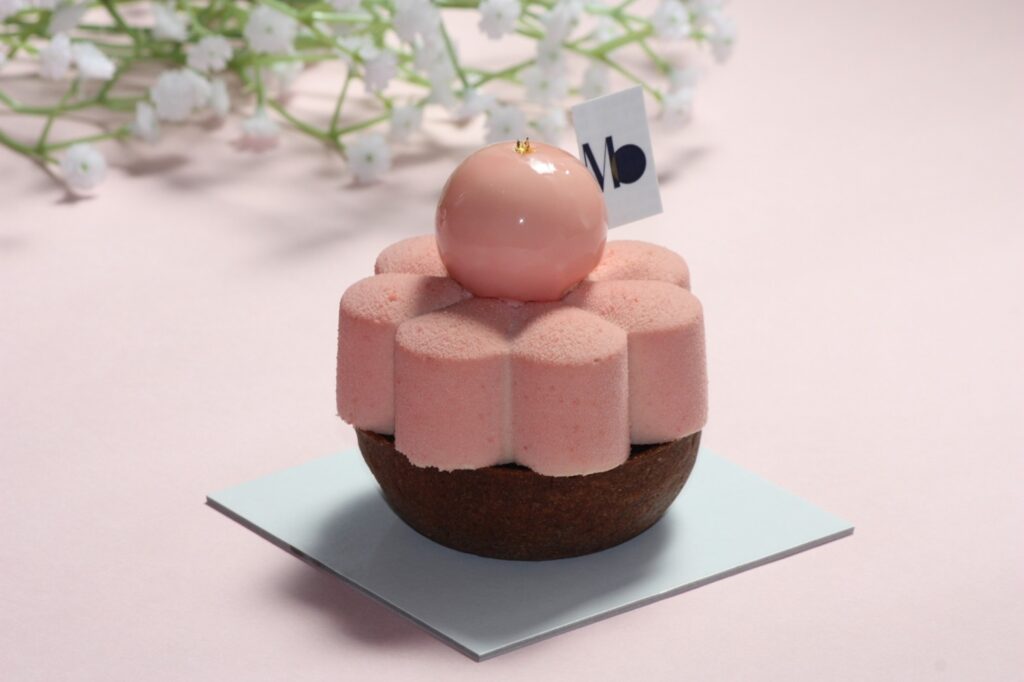 Masahiko Ozumi Parisのピンクケーキ