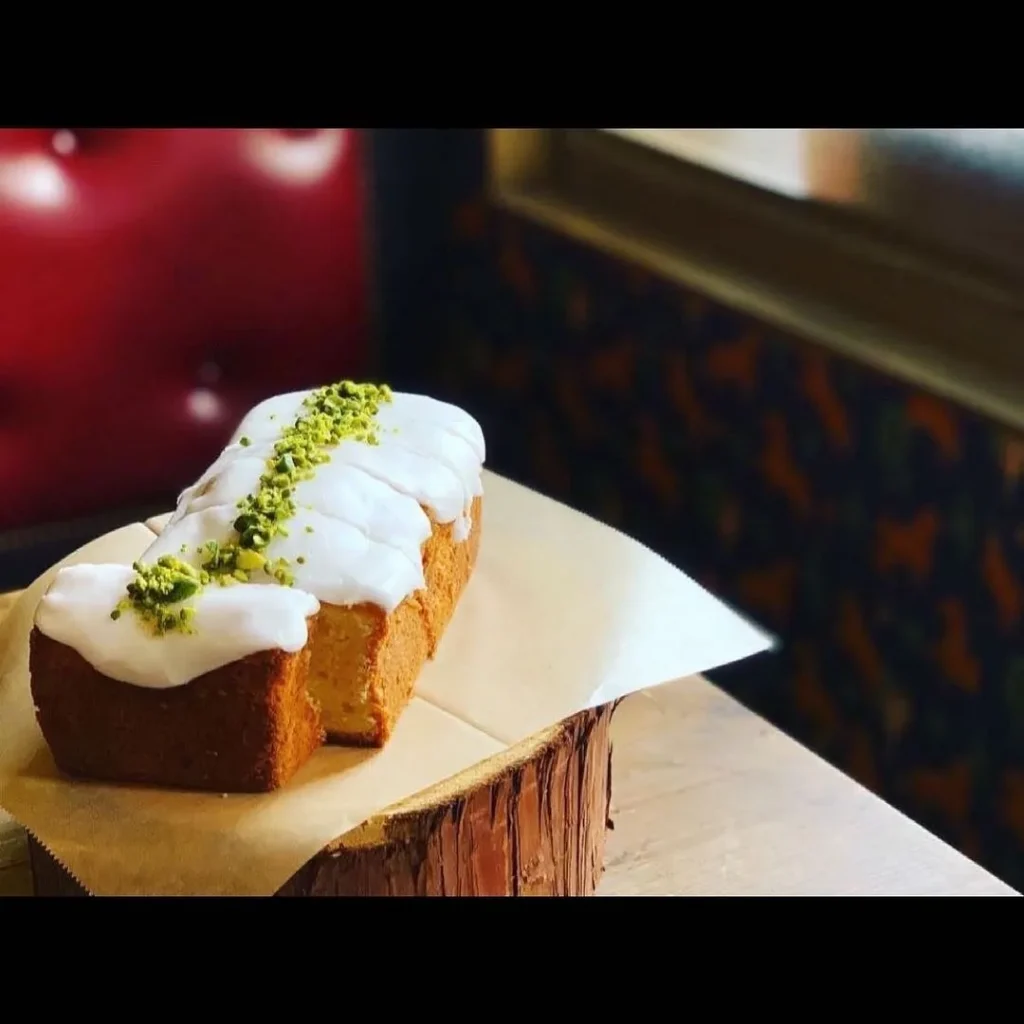 cafe太陽の塔のパウンドケーキ