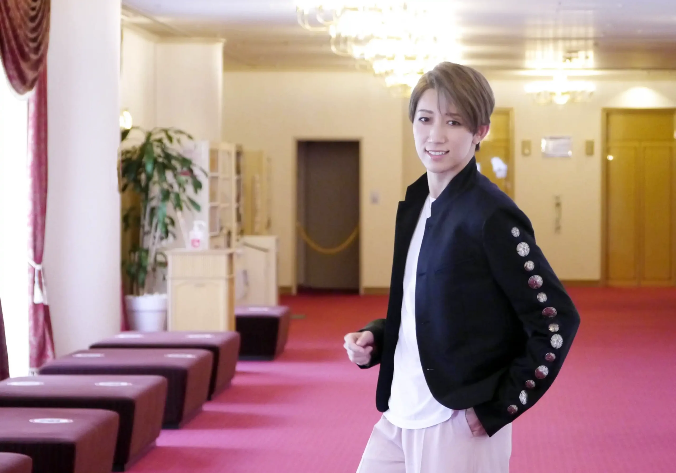 宝塚歌劇団・宙組トップスター、真風涼帆（まかぜすずほ）さんインタビュー　人気映像作品を舞台化したお芝居とイタリアを旅するようなショーの二本立て