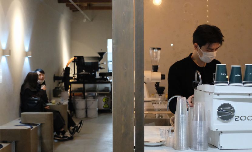 アワログコーヒーのバリスタ