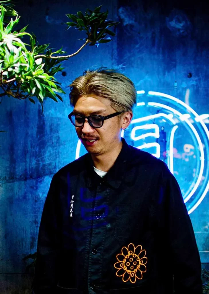 フラワーアーティストの望月虹太