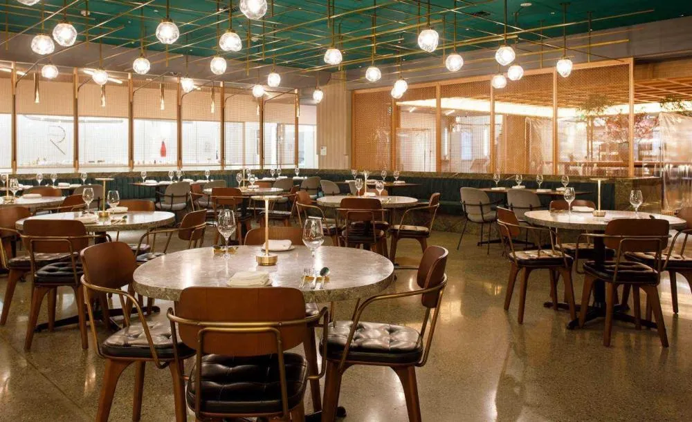 グッドネイチャーステーションのエルタン内観