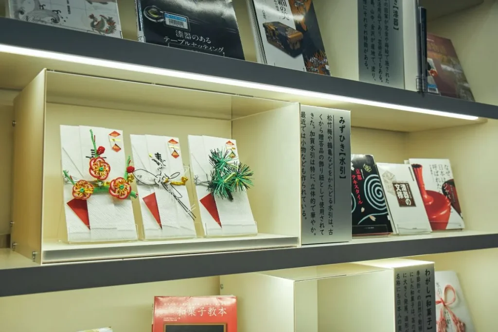 石川県立図書館の石川コーナー