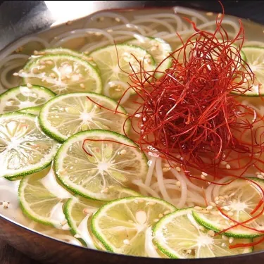 タンとハラミ。ハナレスダチ冷麵