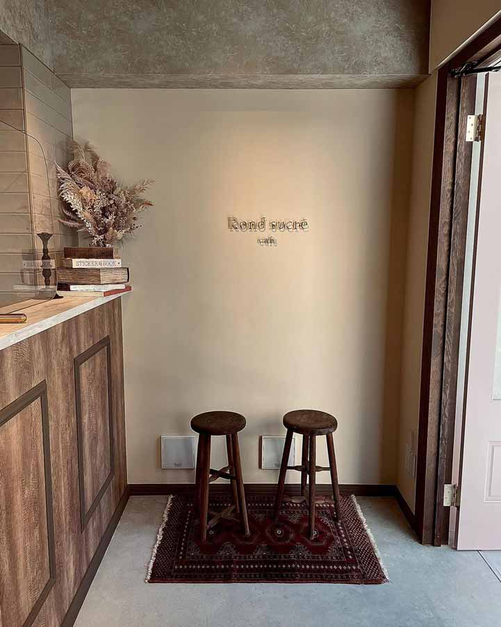  Rondsucrecafeのおしゃれな内観