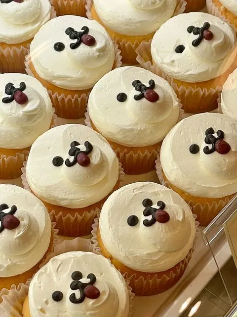 buttercupの一番人気、犬のRENNYくん