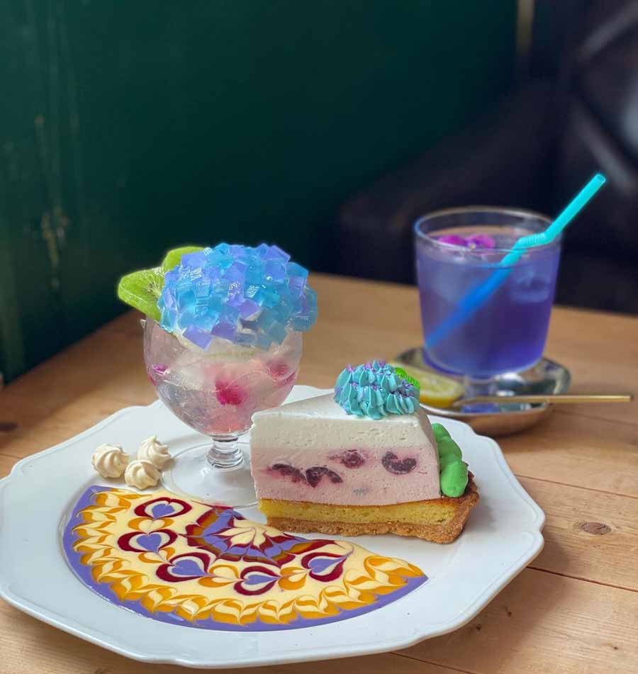 カフェ デ アゲンダのアジサイケーキ