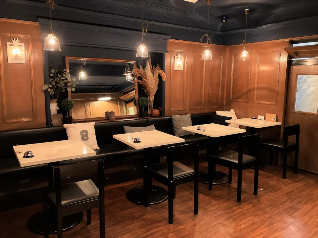Hachi Cafe-KOBEのインテリア
