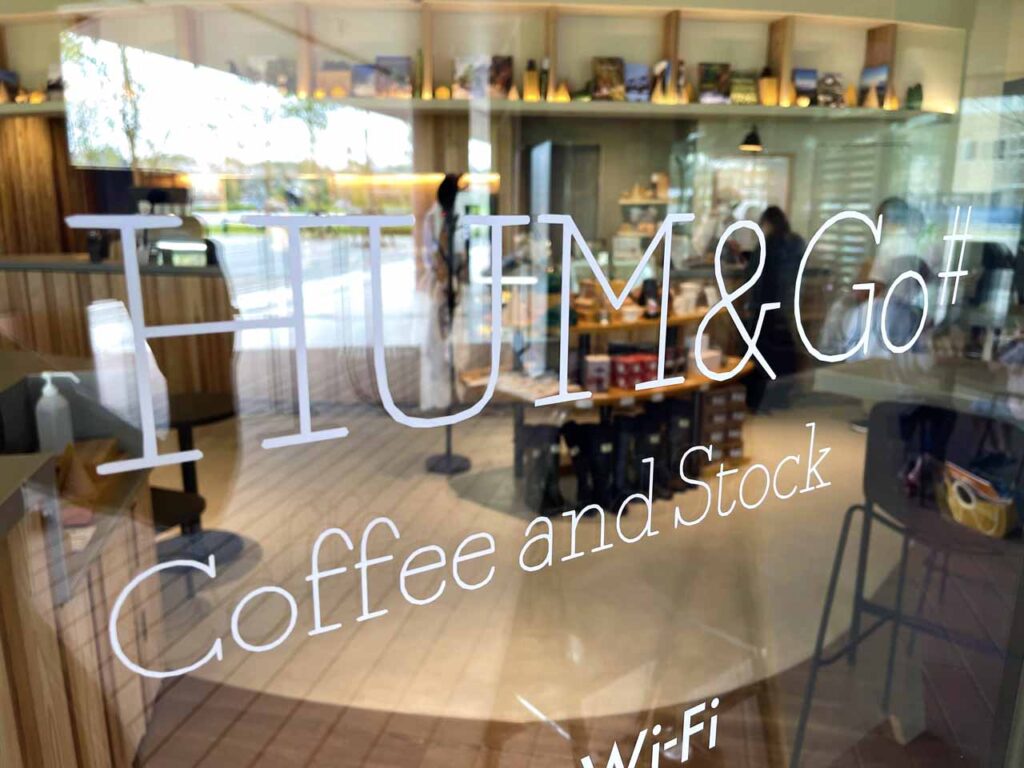 金沢県立図書館１階にあるハムアンドコー