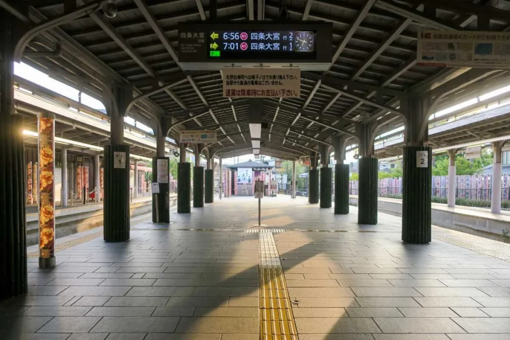 嵐電嵐山駅のホーム
