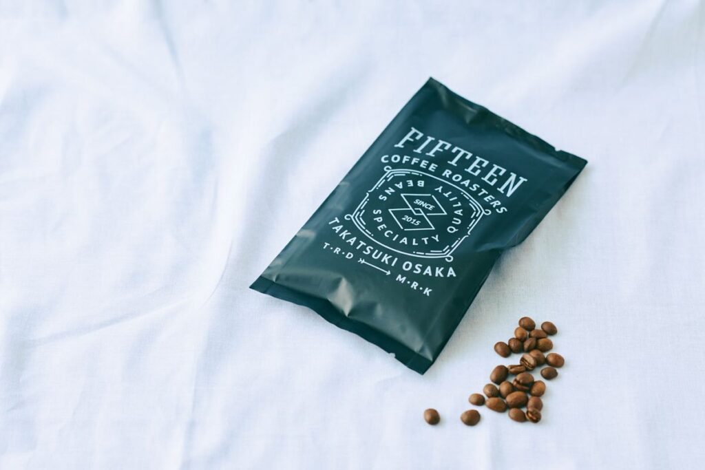 コーヒー豆とパッケージ