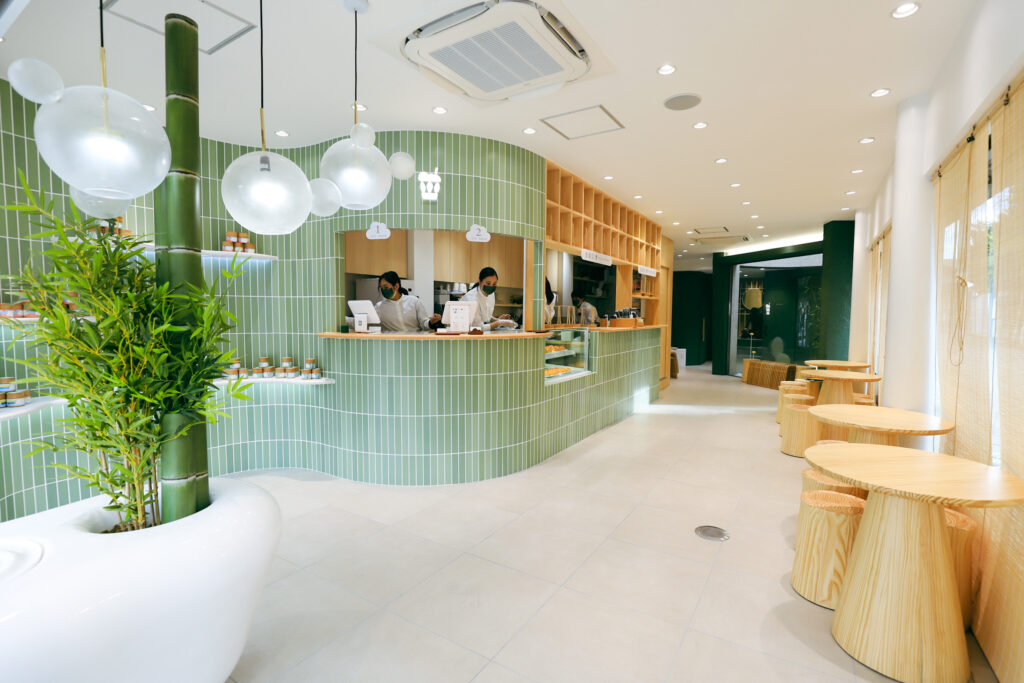 雲ノ茶 KUMONOCHA 嵐山店の内観