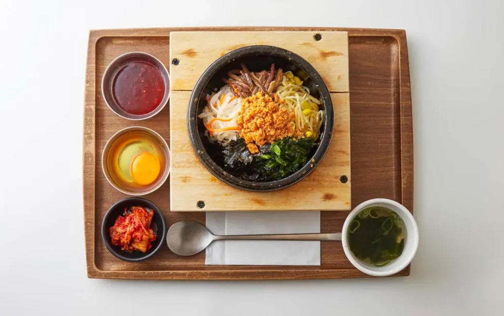 リエントの鶏そぼろの石焼ビビンバ