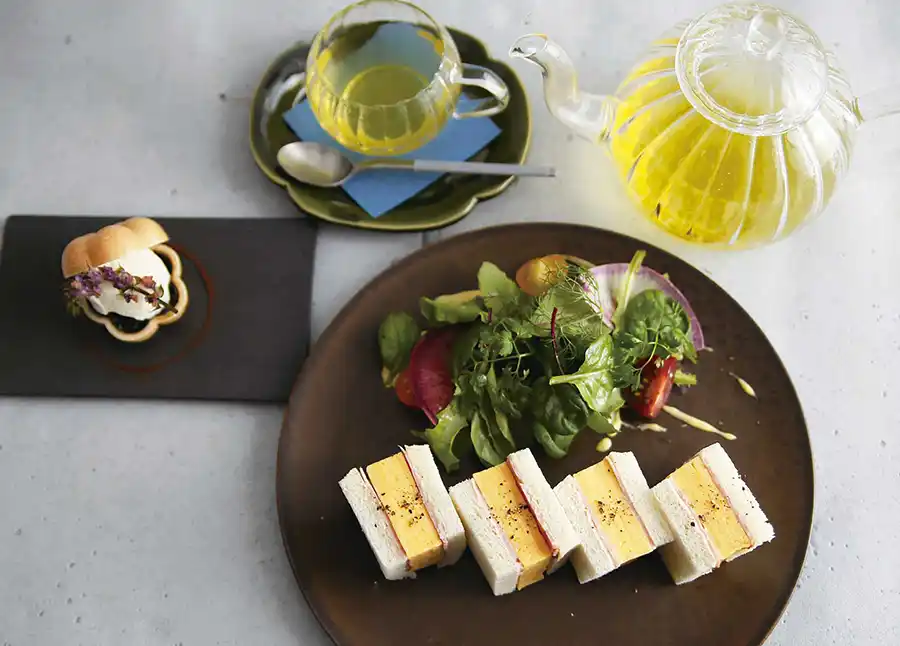 凸凹茶房のエッグサンド