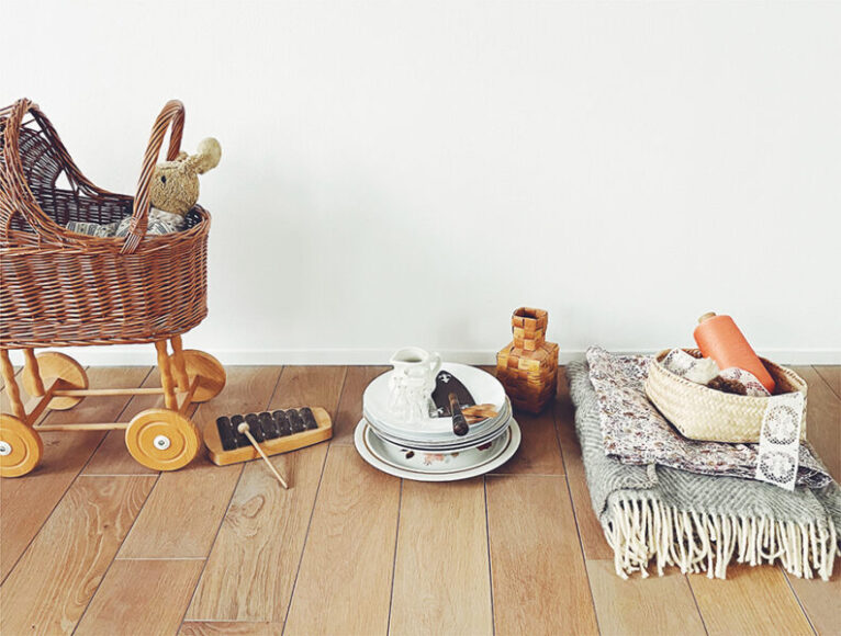 スタイリストさんたちによる「冬の蚤の市」が兵庫芦屋にて1/7〜22、1/28〜2/19に開催。掘り出し物を見つけよう