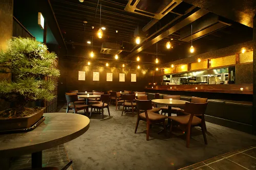 黒十の落ち着いた空間