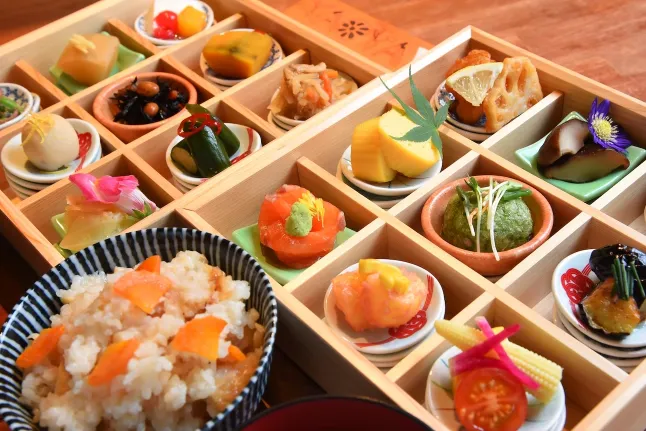 神戸三宮でゆっくり話したい時のおすすめランチ9選