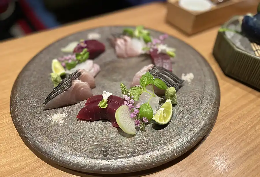 梅田燈花の刺身盛り合わせ