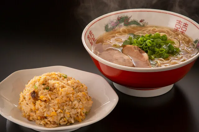 豊味園　ラーメン焼飯セット