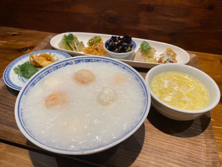 楽関記の中華粥セット