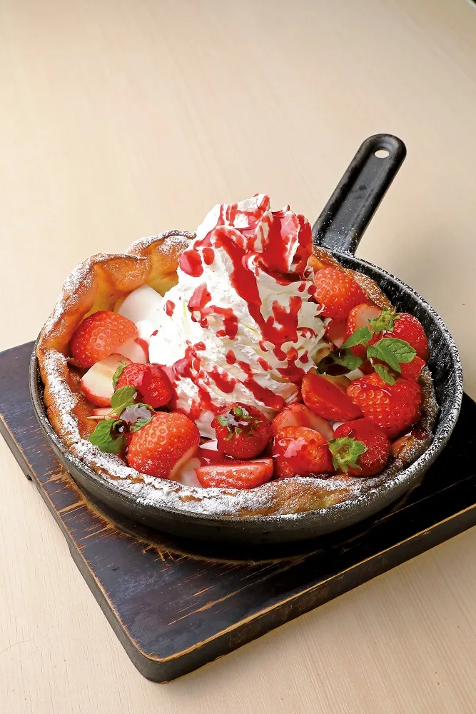 阪急三番街のあずさ珈琲のいちごパンケーキ