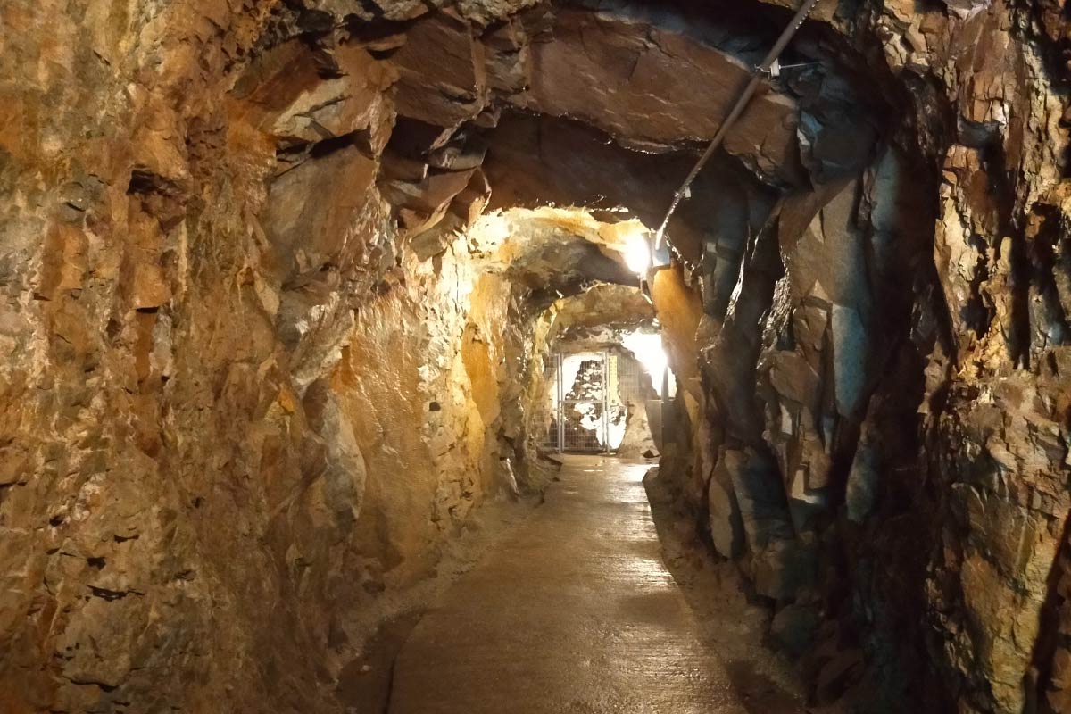 太閣殿下の埋蔵金伝説の地を訪ねる！のせでん五月晴れハイキング5月27日（土）開催。 四季彩の径から多田銀銅山・ふれあい公園コース