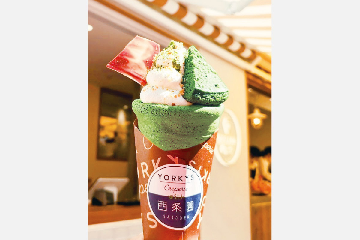 イチオシは贅沢な味わいの極上抹茶クレープ！阪急三番街 UMEDA FOOD HALL「ヨーキーズクレープリー/ピースオブベイク」