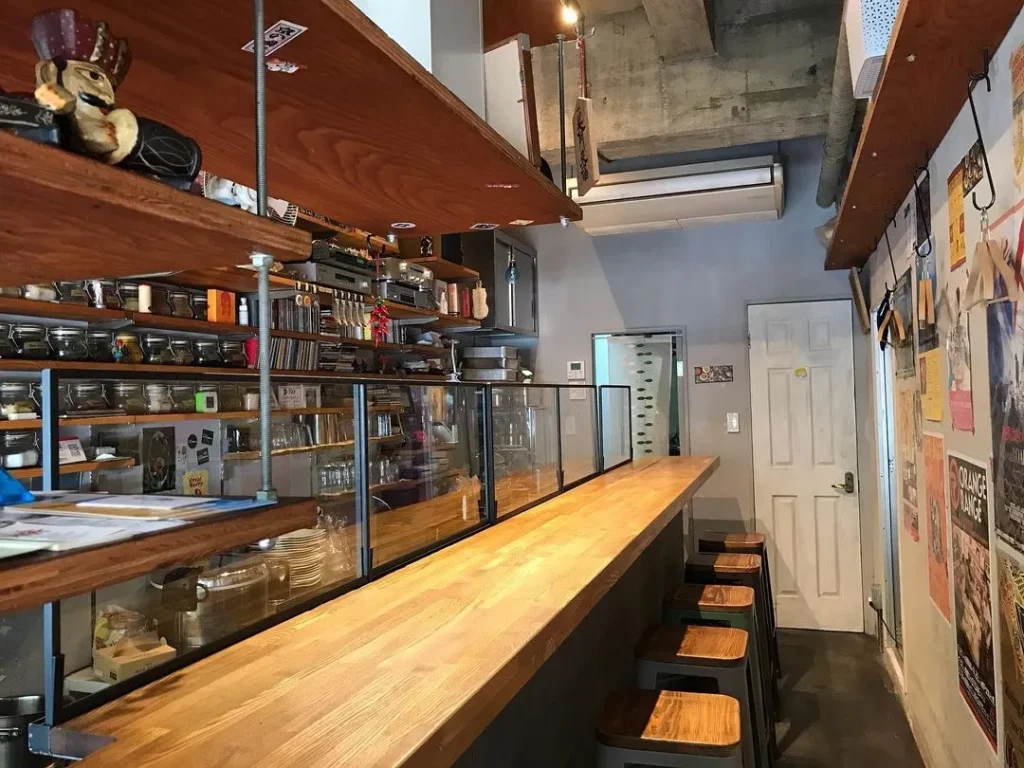 スパイスチャンバー 内観