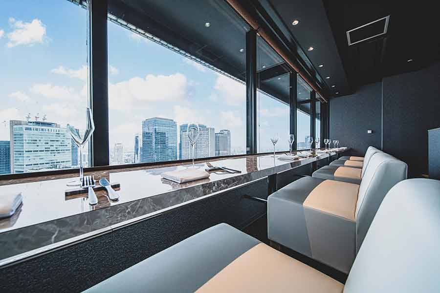 Bella Dining Cafeの窓際席