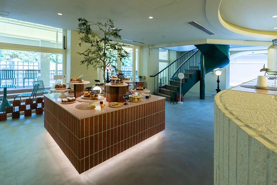 雲の茶カフェ御所店の店内